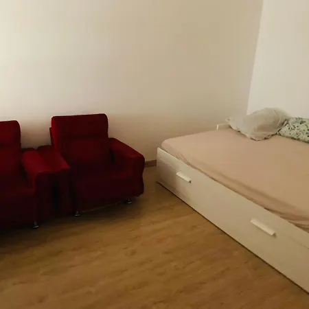 Room Διαμέρισμα *